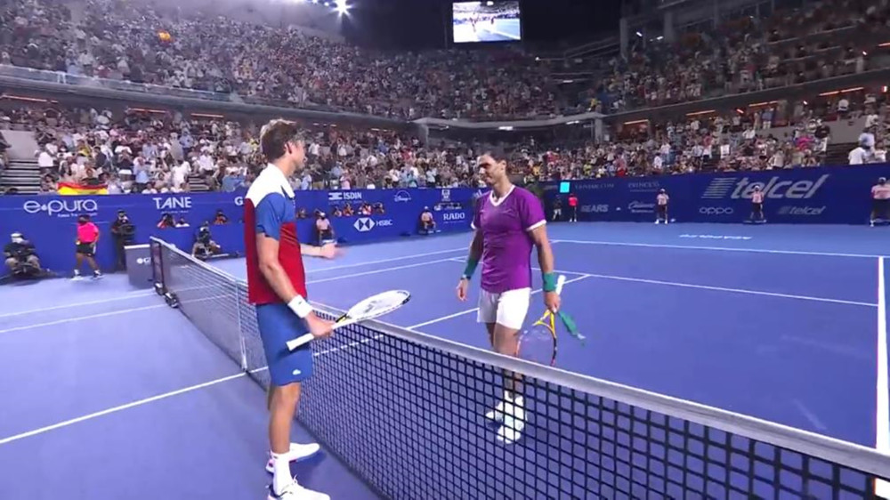 场的球迷沸 场的球迷沸