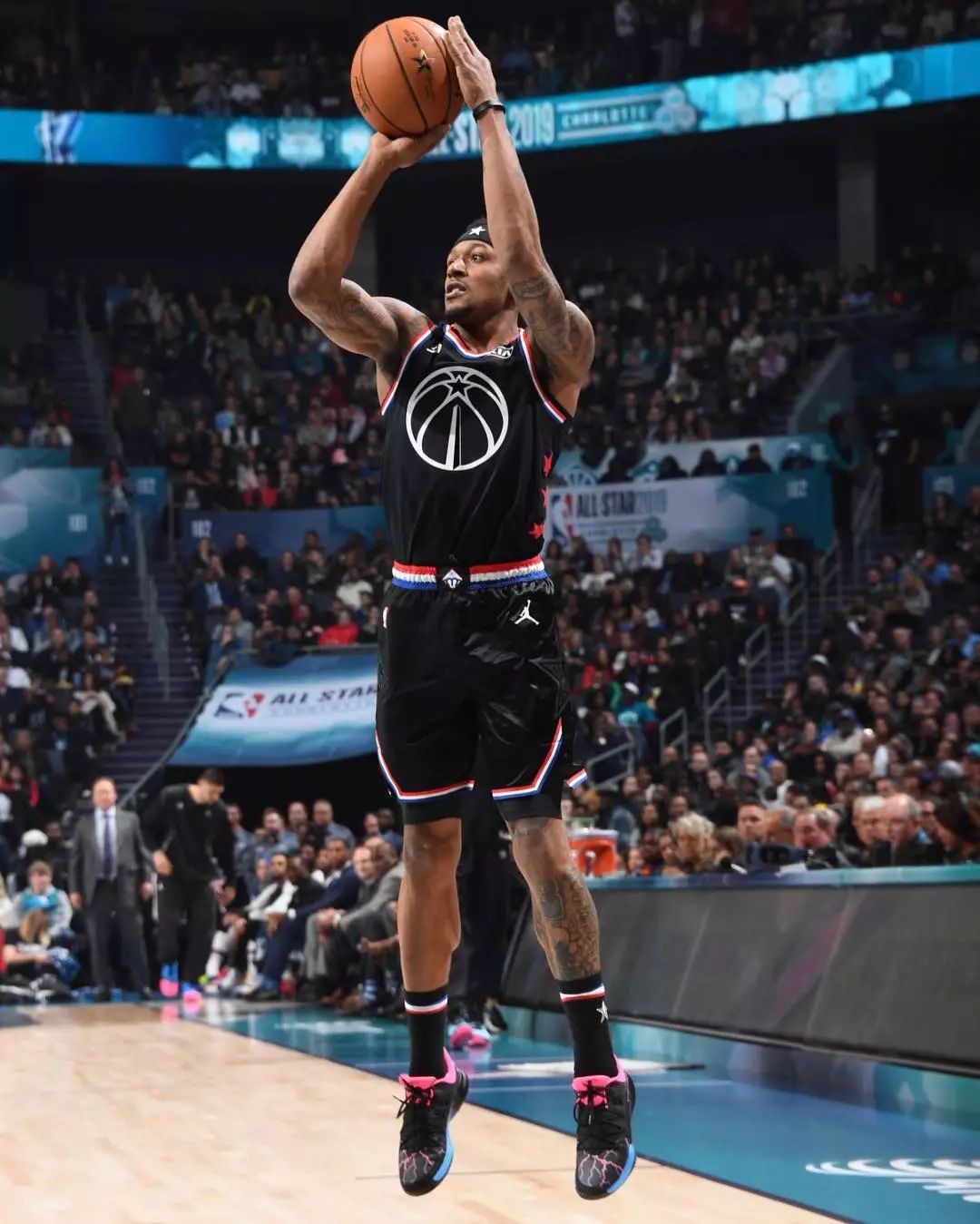 同时保证自 同时保证自