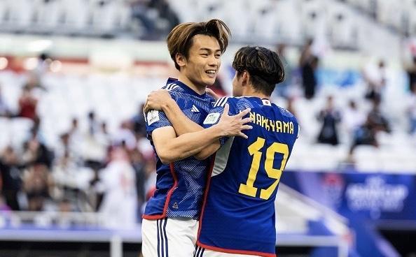 他的表现堪 他的表现堪